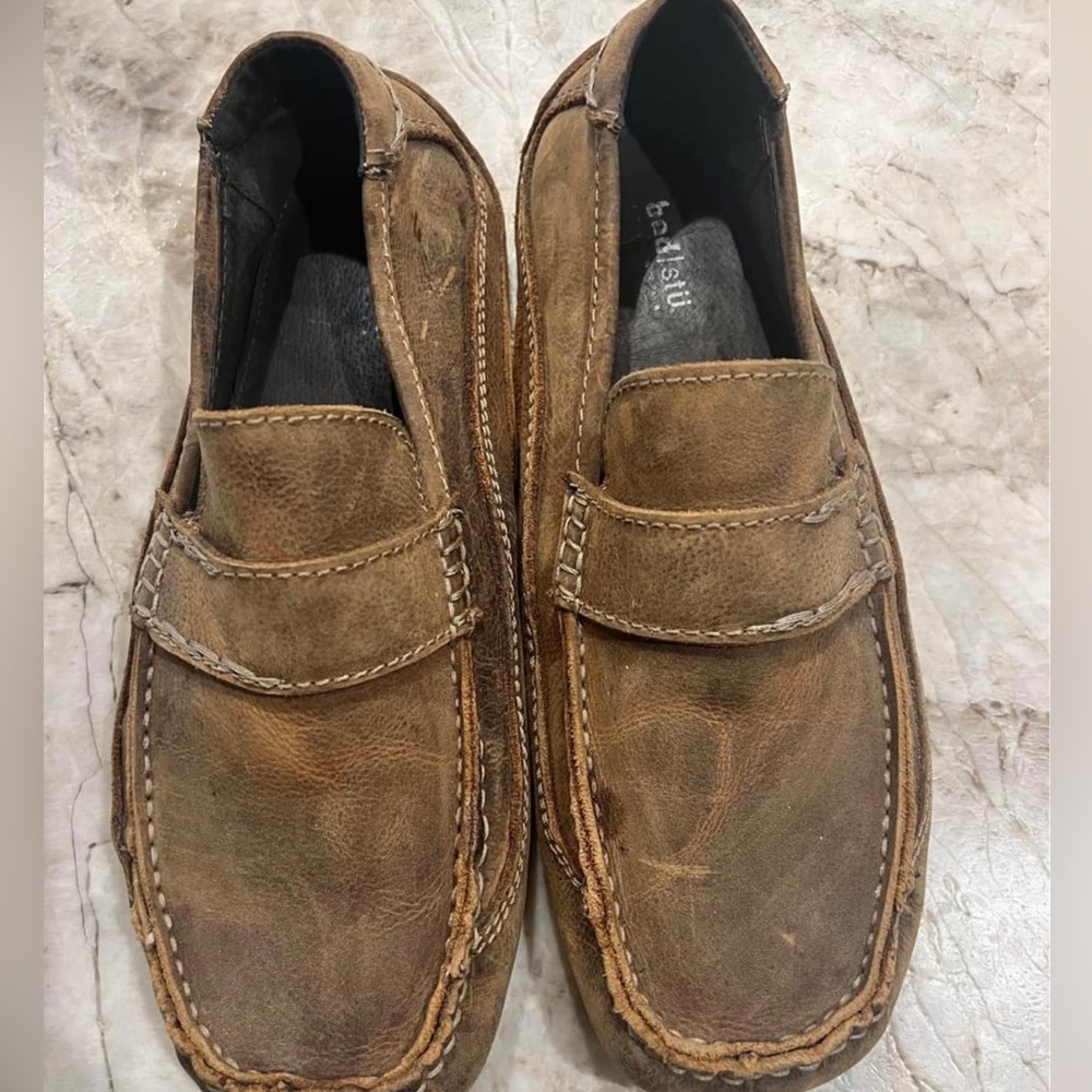 BedStu distressed leather men’s size 10 loafers. Worn once. Smoke free home.